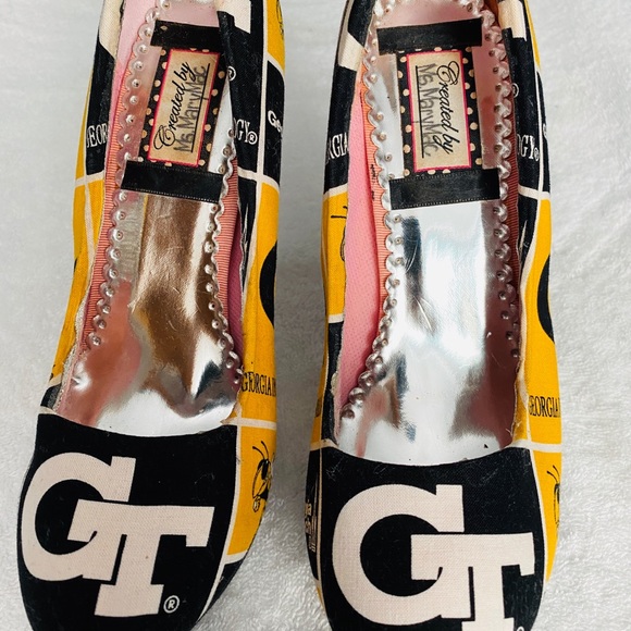 Almost Brand New Super Stylish GEORGIA TECH Heels - Box 41 - Picture 2 of 7